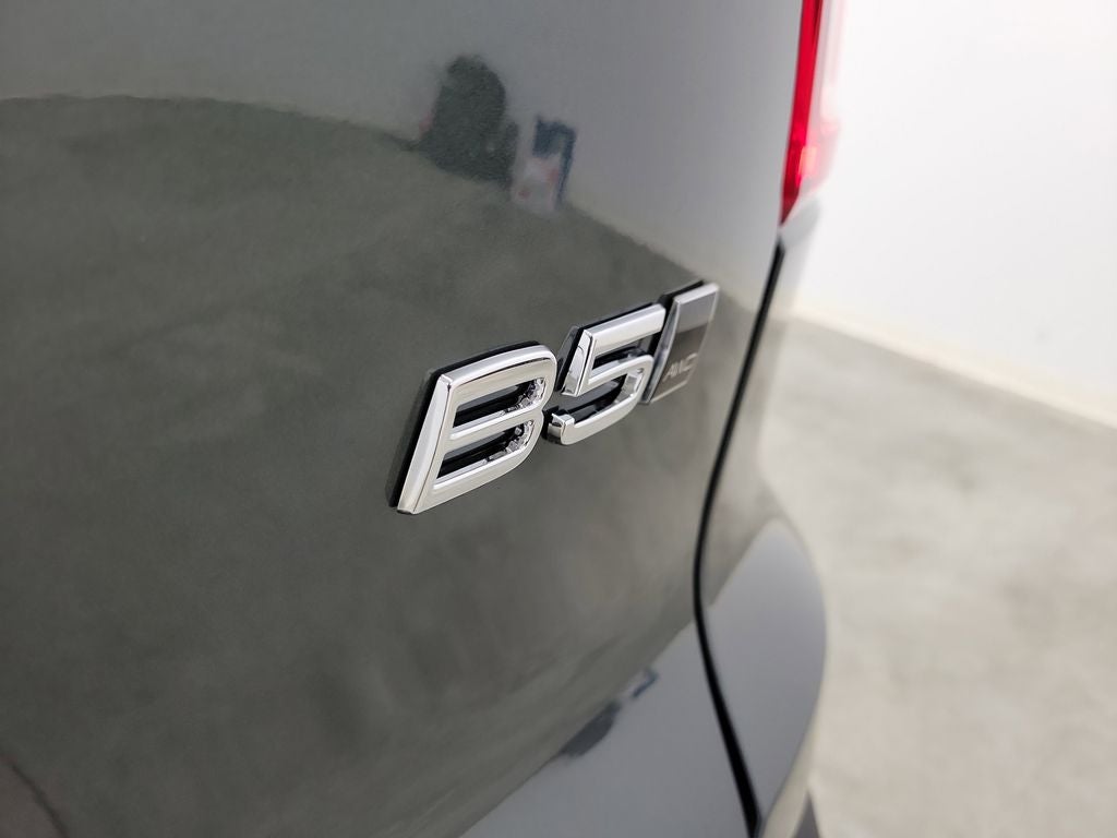 2026 Volvo XC40 B5 Ultra