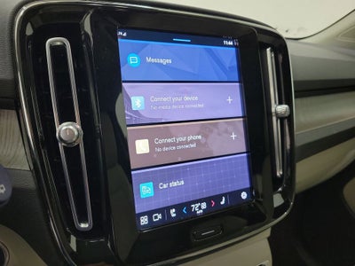 2023 Volvo XC40 B5 Plus Dark Theme