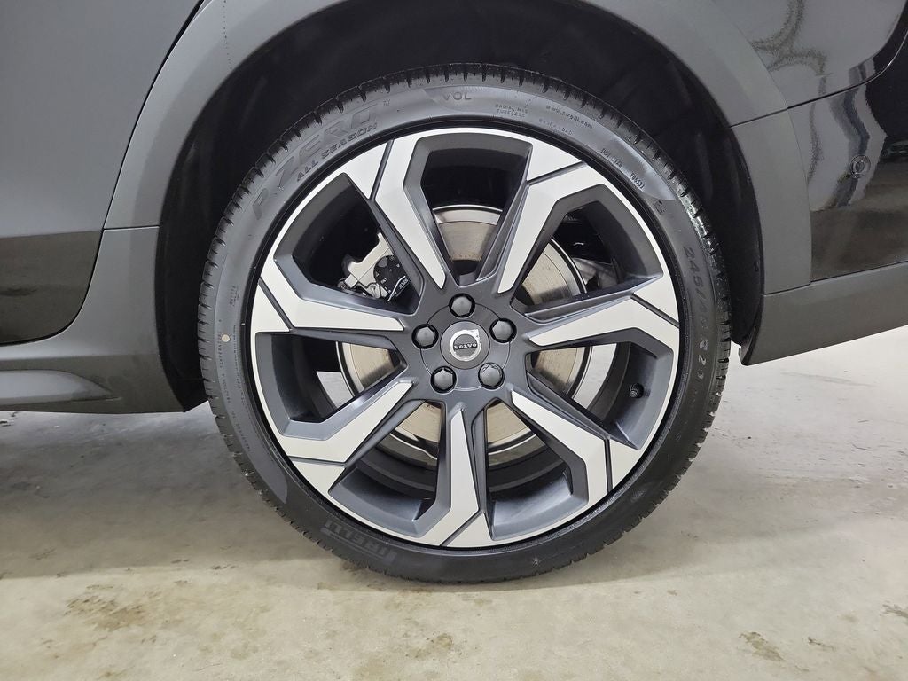 2026 Volvo V60 Cross Country B5 Plus