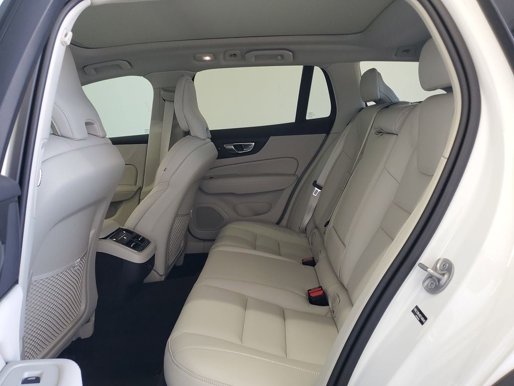 2025 Volvo V60 Cross Country AWD Ultra