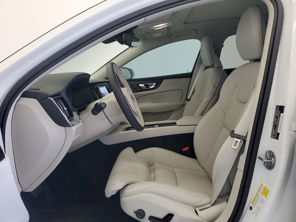 2025 Volvo V60 Cross Country AWD Ultra