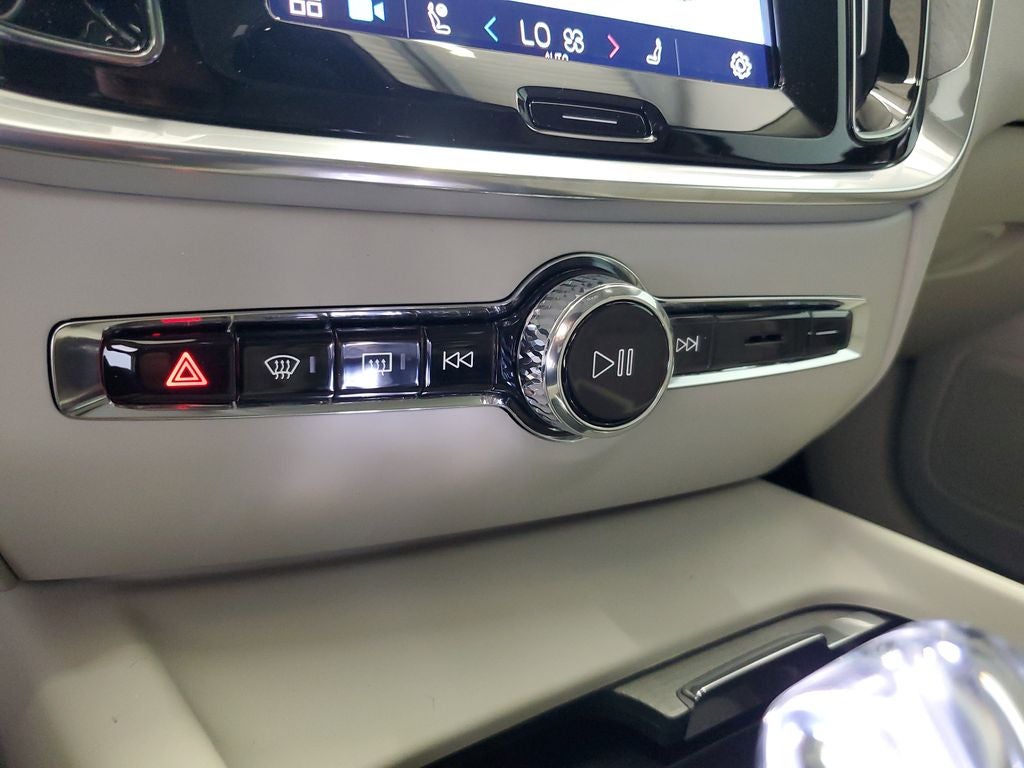 2025 Volvo V60 Cross Country AWD Ultra