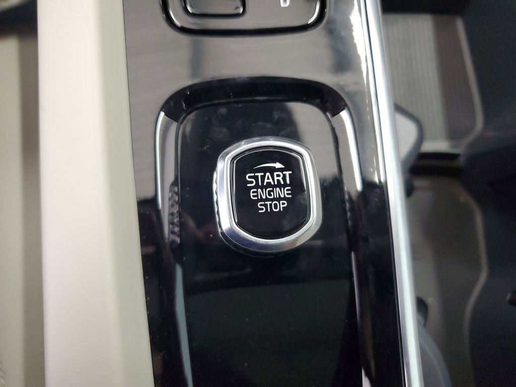 2025 Volvo V60 Cross Country AWD Ultra