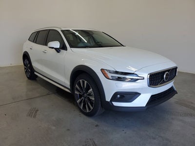 2025 Volvo V60 Cross Country AWD Ultra