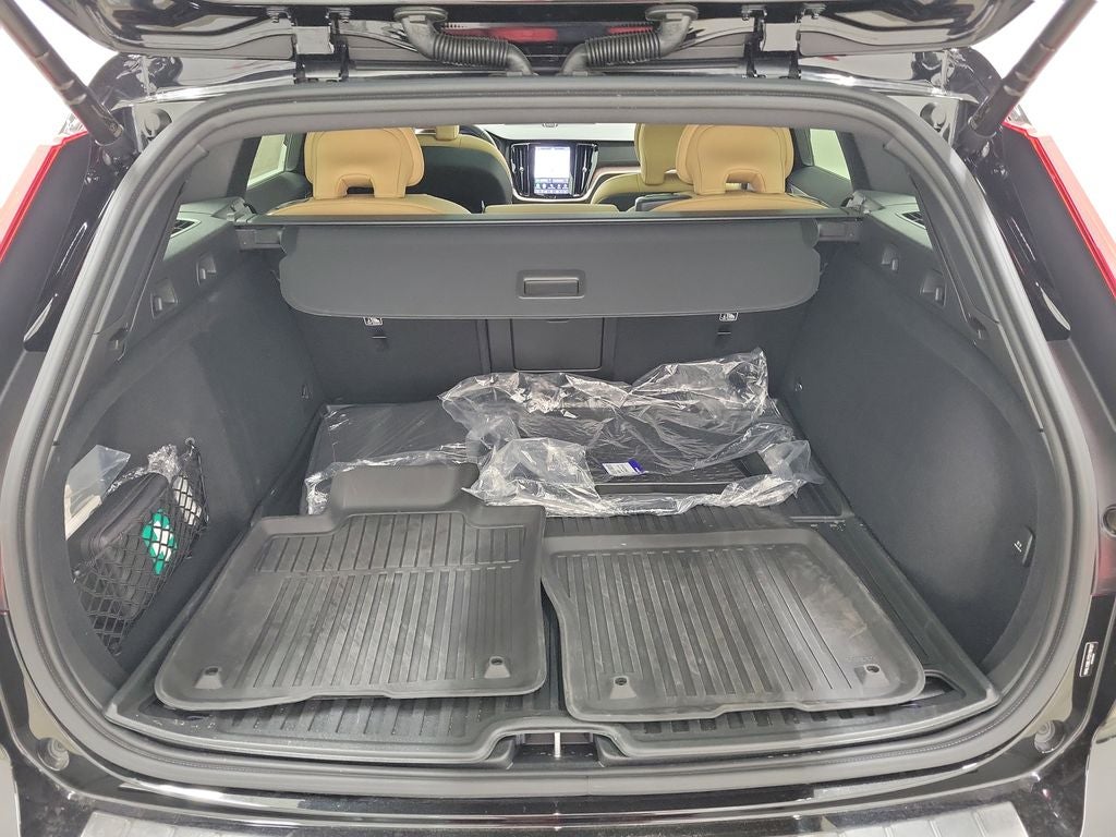 2026 Volvo V60 Cross Country B5 Ultra