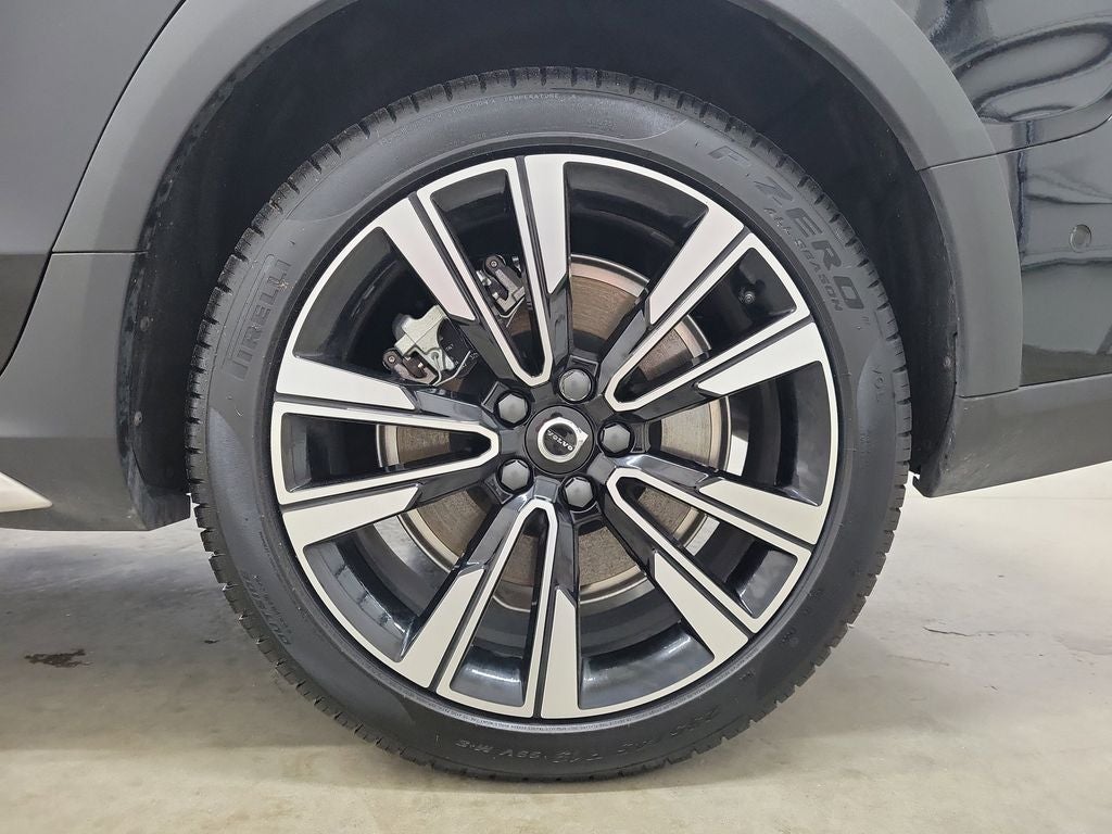 2026 Volvo V60 Cross Country B5 Ultra