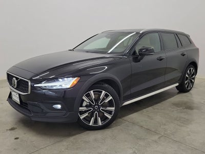 2026 Volvo V60 Cross Country B5 Ultra