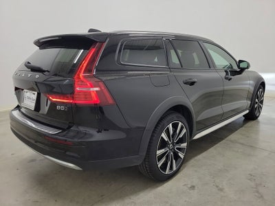 2026 Volvo V60 Cross Country B5 Ultra