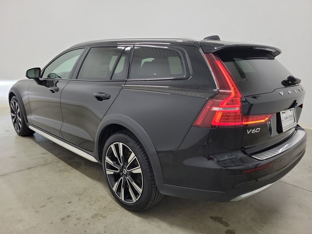 2026 Volvo V60 Cross Country B5 Ultra