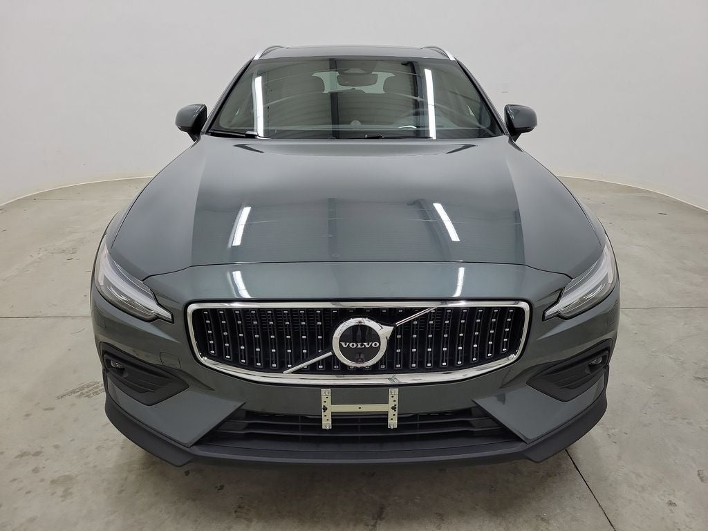 2026 Volvo V60 Cross Country B5 Ultra