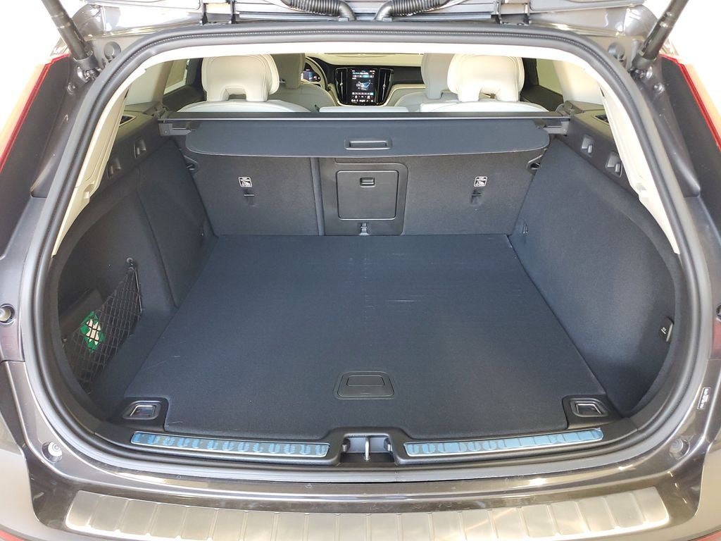 2025 Volvo V60 Cross Country AWD Ultra