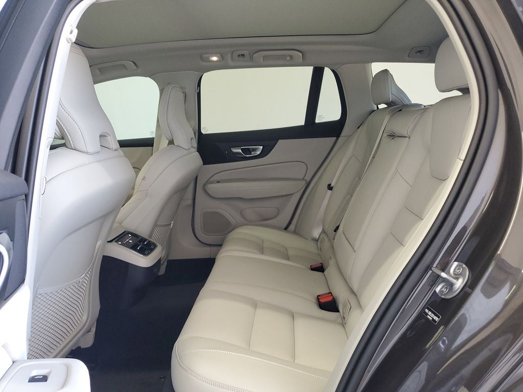 2025 Volvo V60 Cross Country AWD Ultra