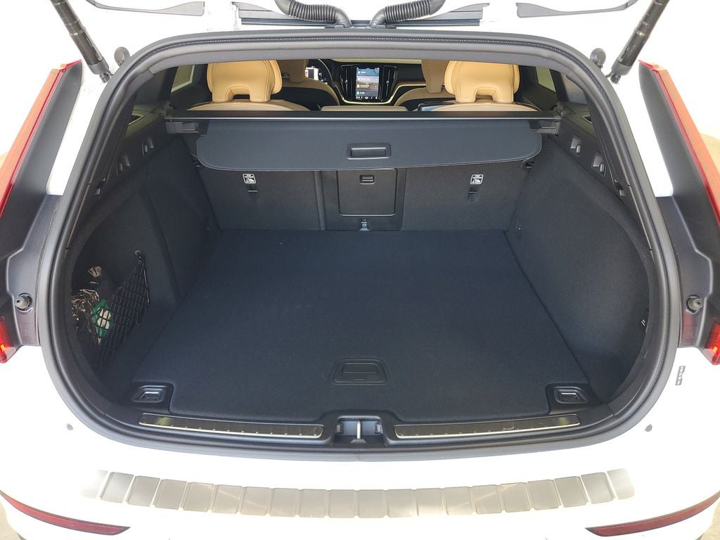 2025 Volvo V60 Cross Country AWD Ultra