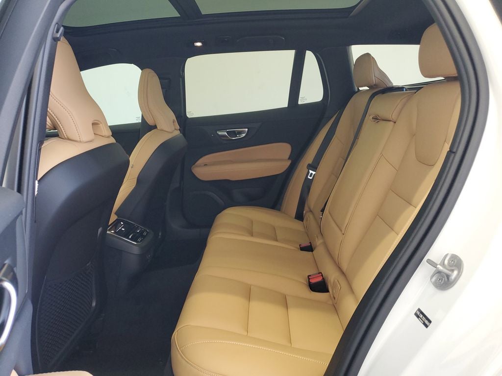 2025 Volvo V60 Cross Country AWD Ultra