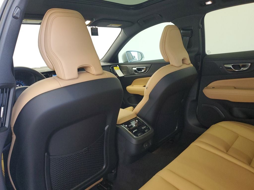 2025 Volvo V60 Cross Country AWD Ultra