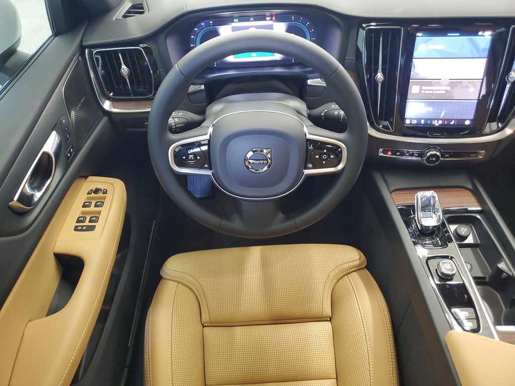 2025 Volvo V60 Cross Country AWD Ultra