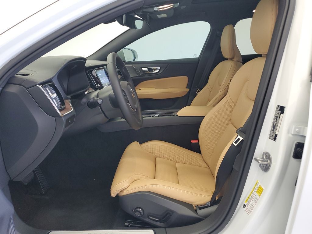 2025 Volvo V60 Cross Country AWD Ultra