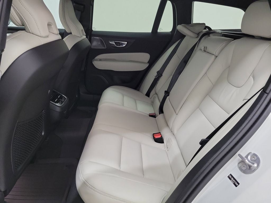 2026 Volvo V60 Cross Country B5 Ultra