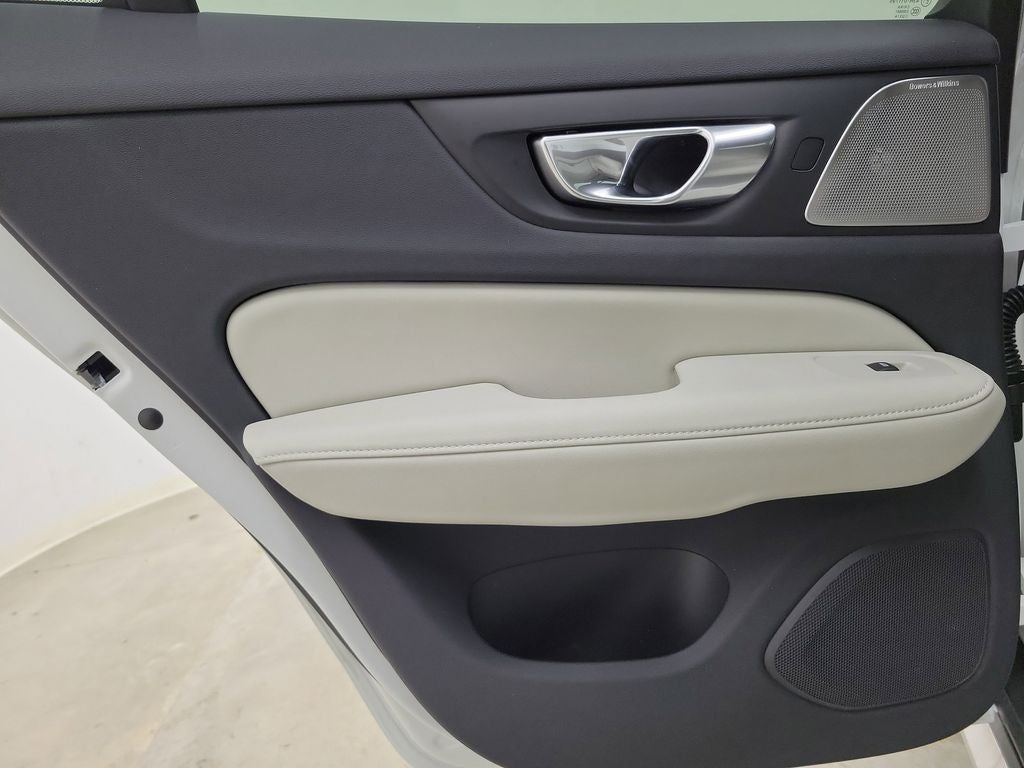 2026 Volvo V60 Cross Country B5 Ultra