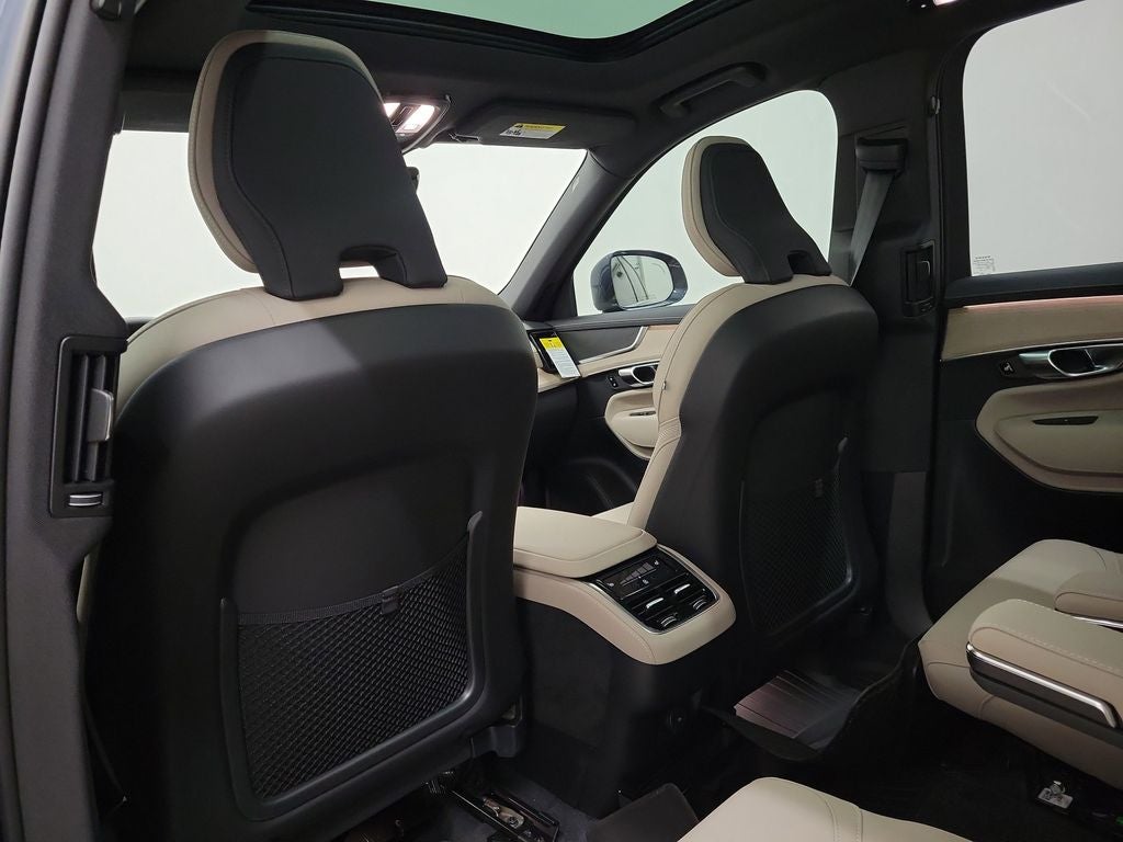 2026 Volvo XC90 B5 Plus