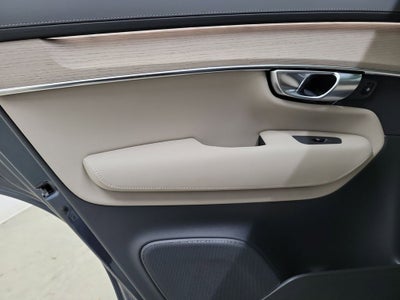 2026 Volvo XC90 B5 Plus