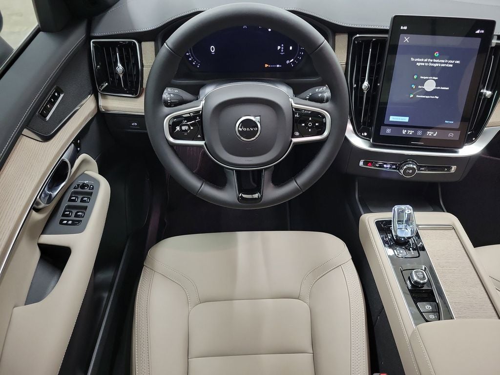 2026 Volvo XC90 B5 Plus