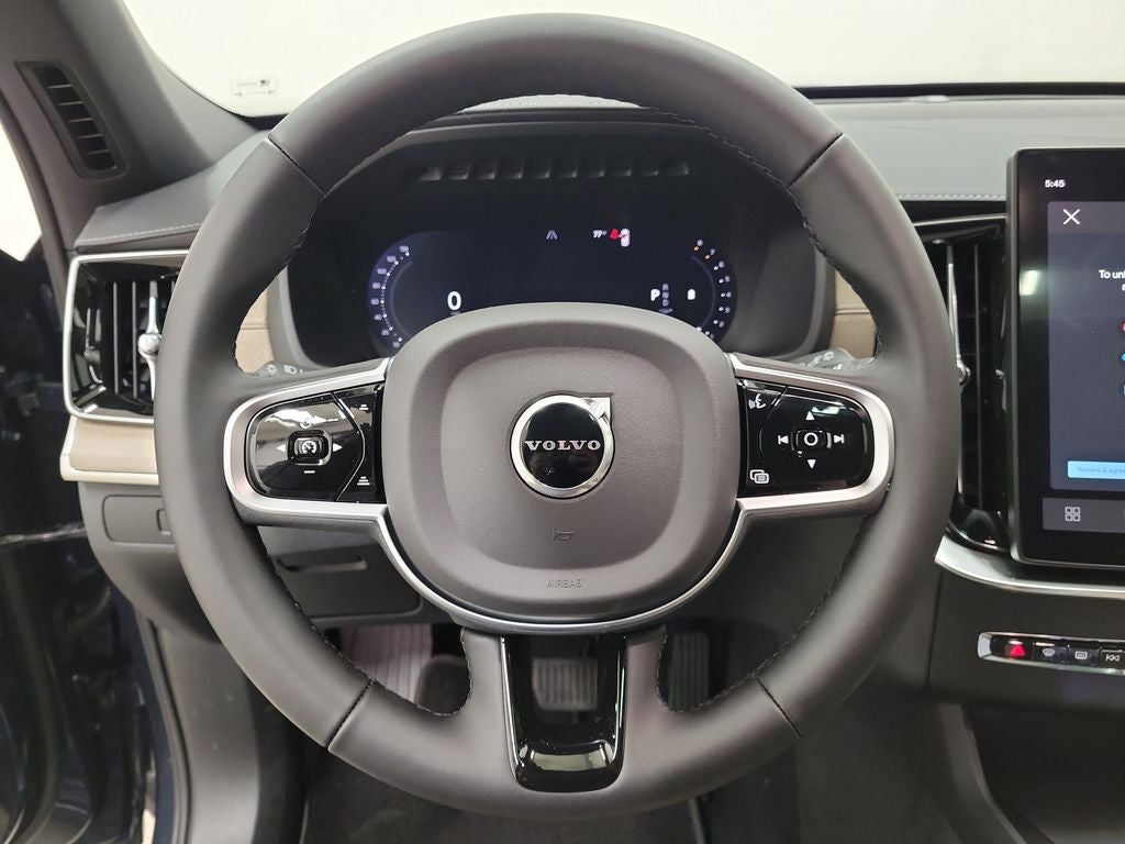 2026 Volvo XC90 B5 Plus