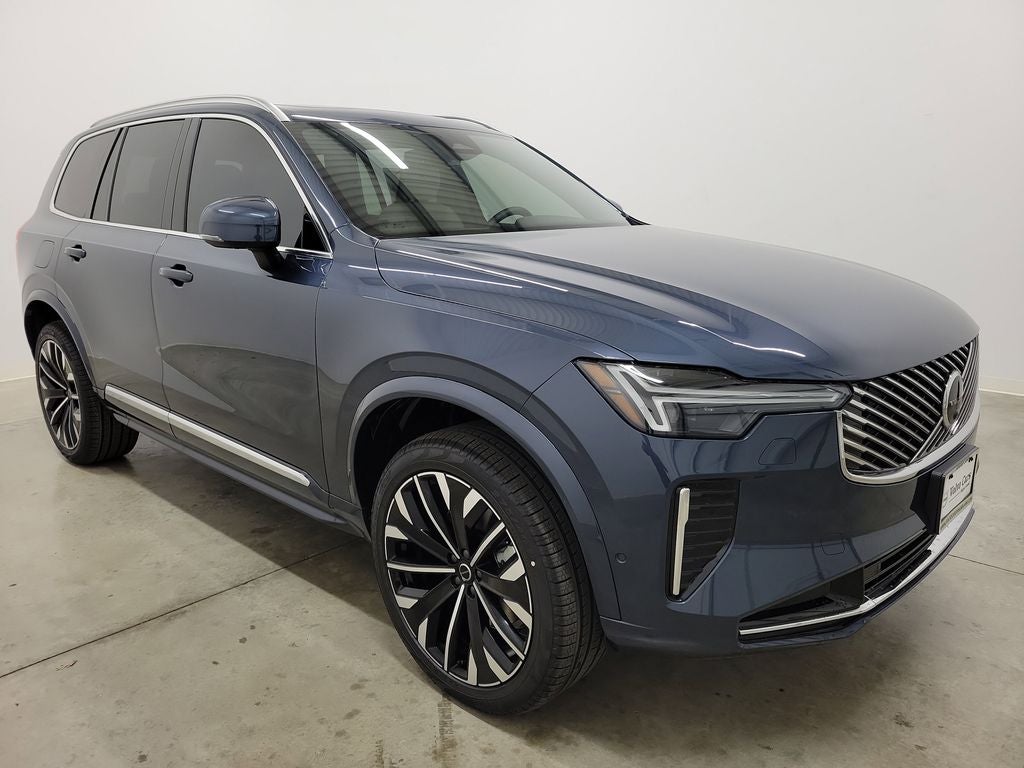 2026 Volvo XC90 B5 Plus