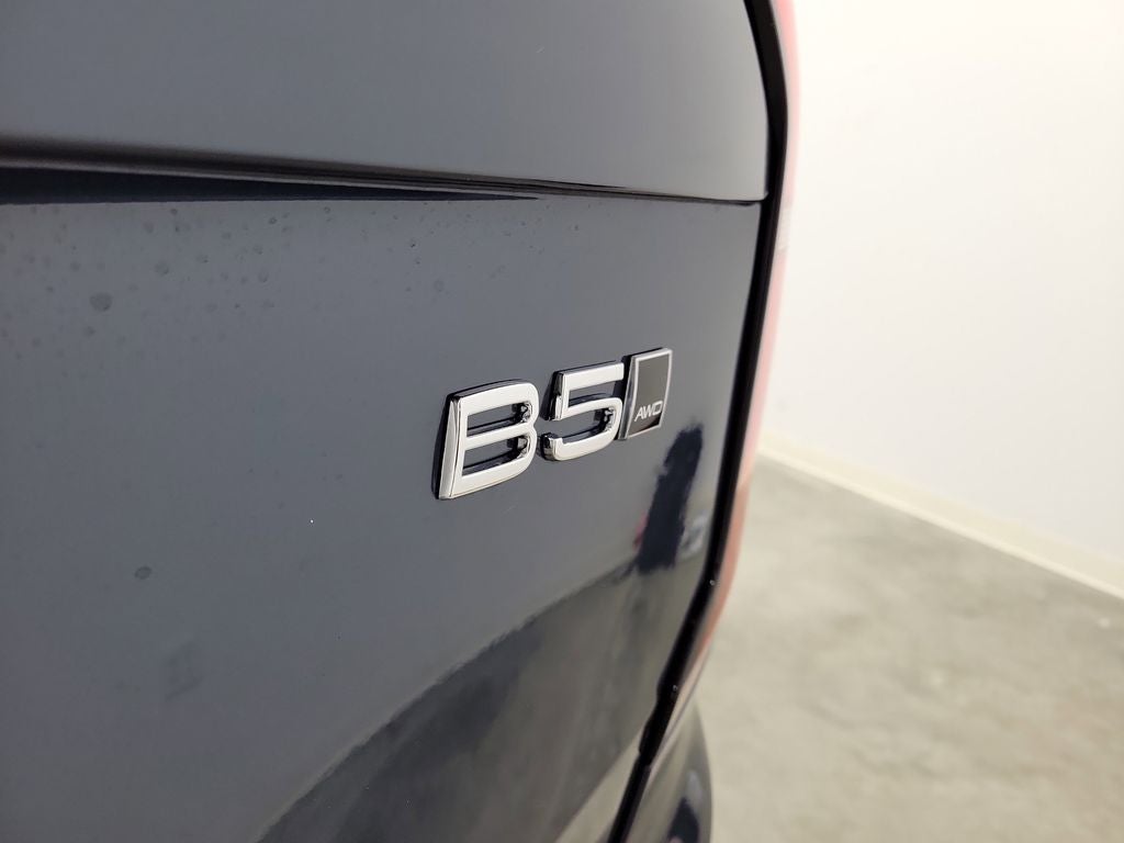 2026 Volvo XC90 B5 Plus