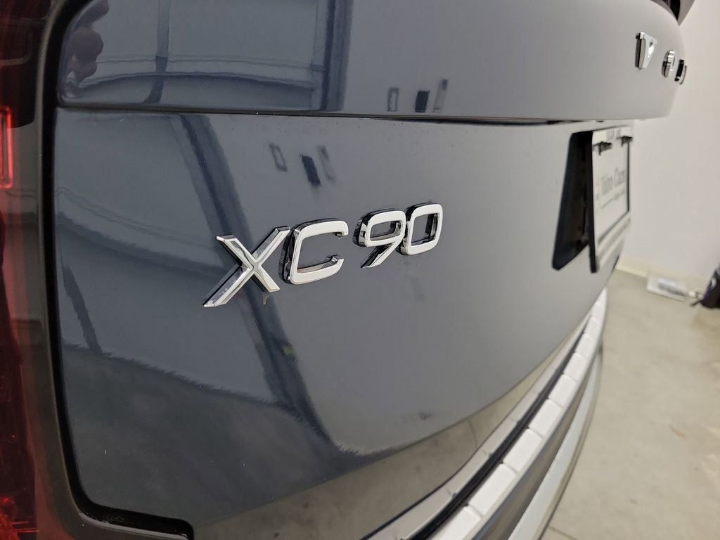 2026 Volvo XC90 B5 Plus