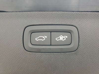 2025 Volvo XC90 B5 Core