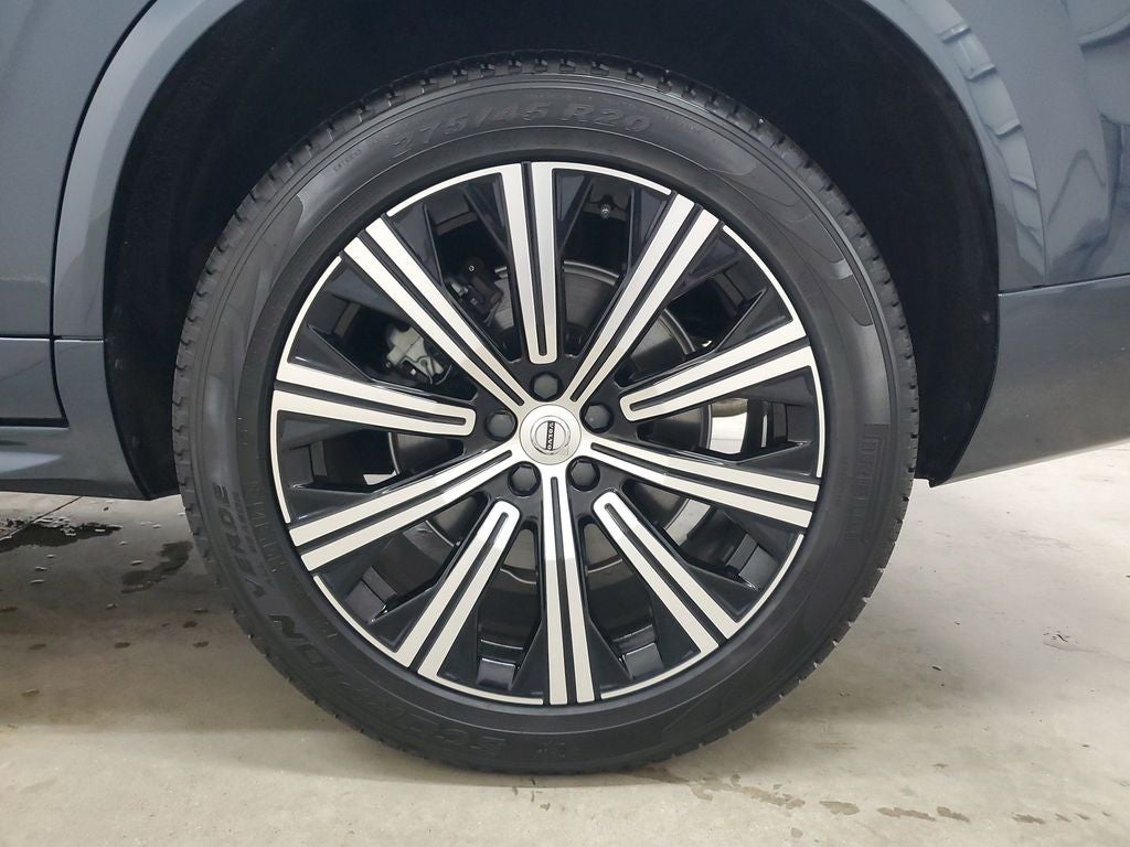 2025 Volvo XC90 B5 Core