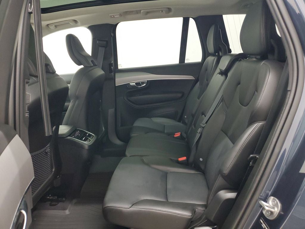 2025 Volvo XC90 B5 Core