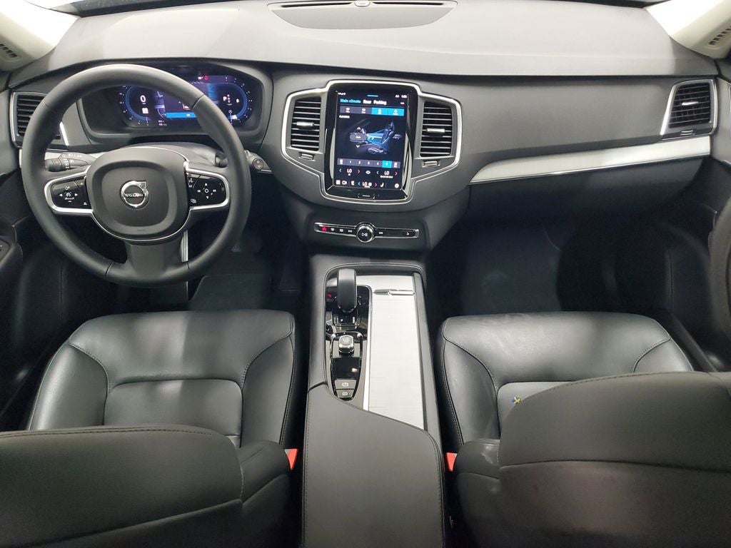2025 Volvo XC90 B5 Core