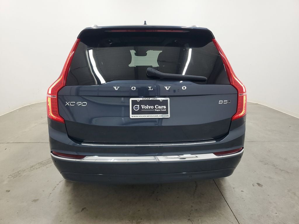 2025 Volvo XC90 B5 Core