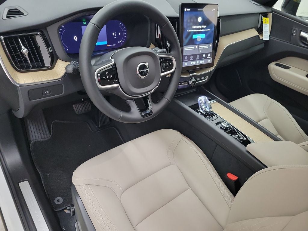 2026 Volvo XC60 B5 Plus