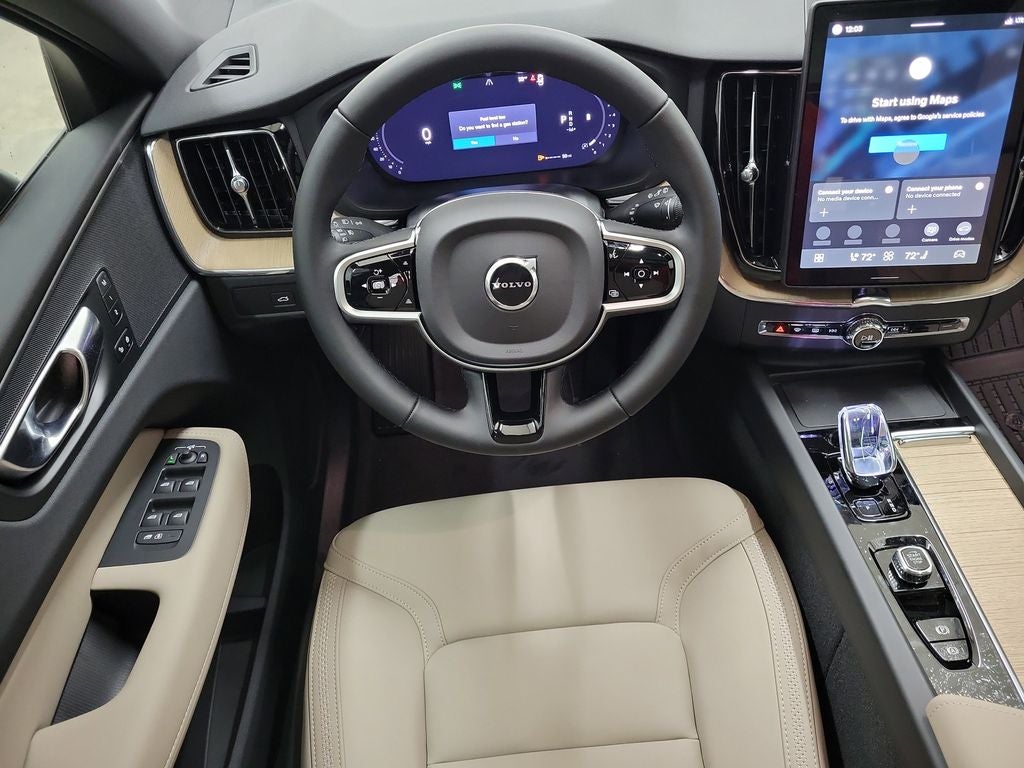 2026 Volvo XC60 B5 Plus