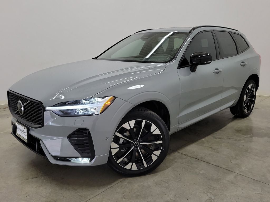 2026 Volvo XC60 B5 Plus