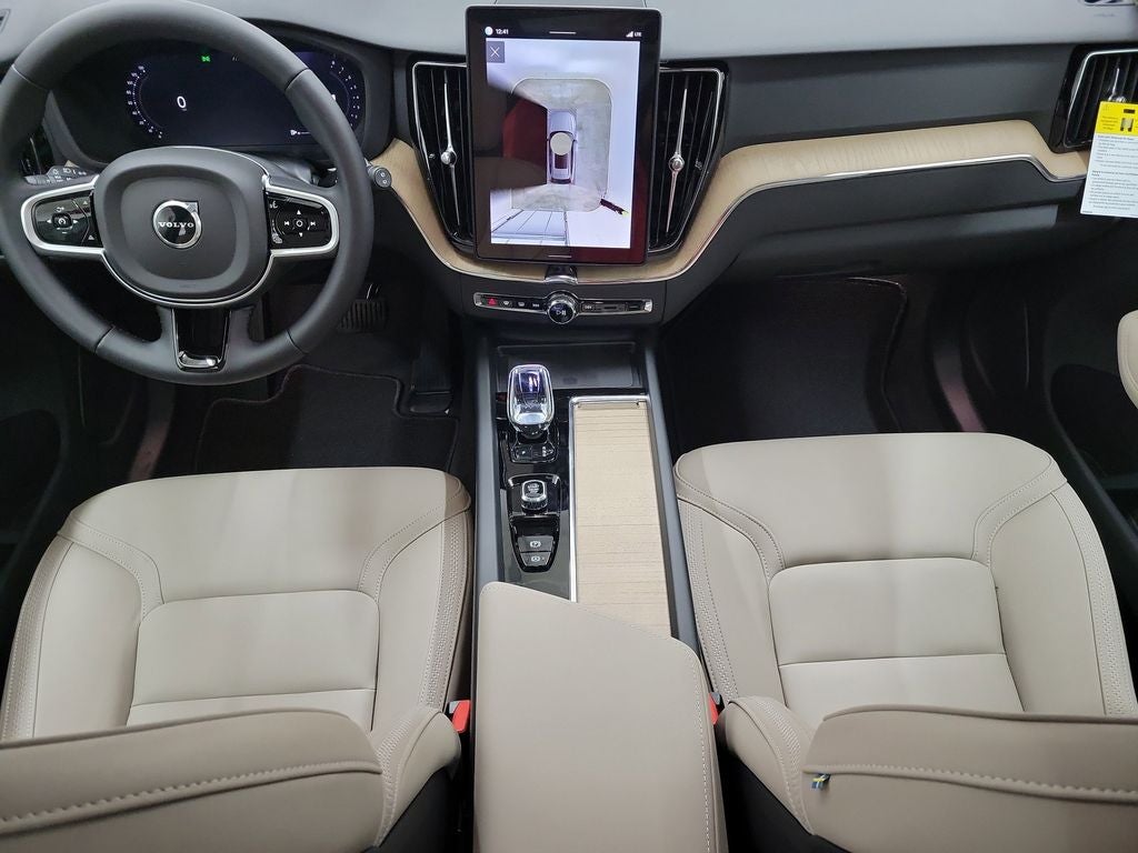 2026 Volvo XC60 B5 Plus