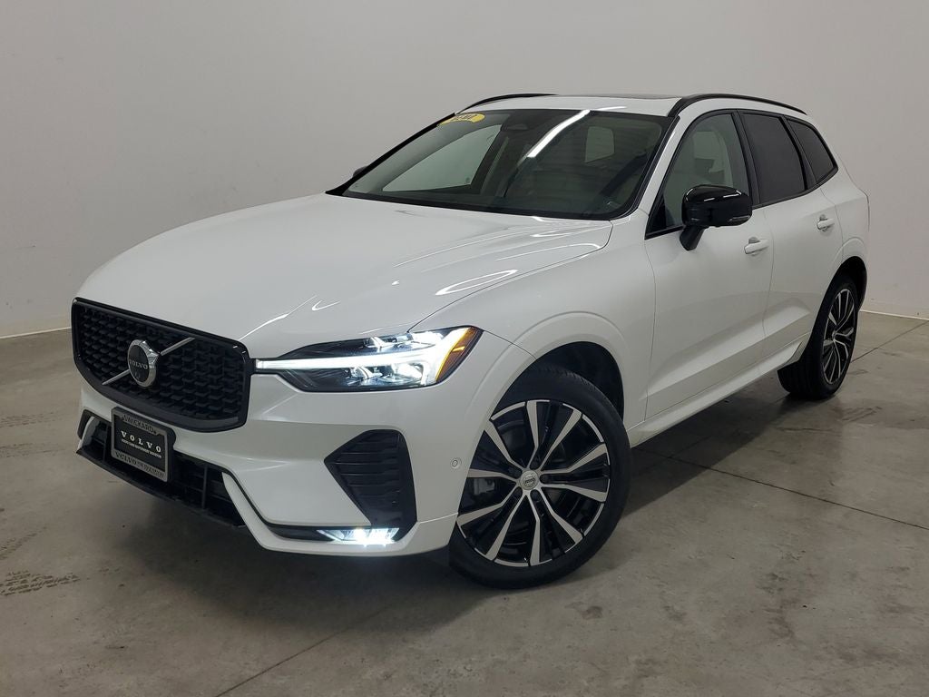 2025 Volvo XC60 B5 Plus