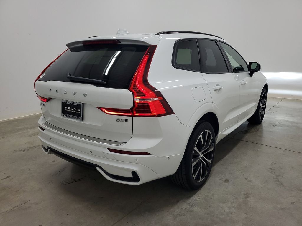 2025 Volvo XC60 B5 Plus