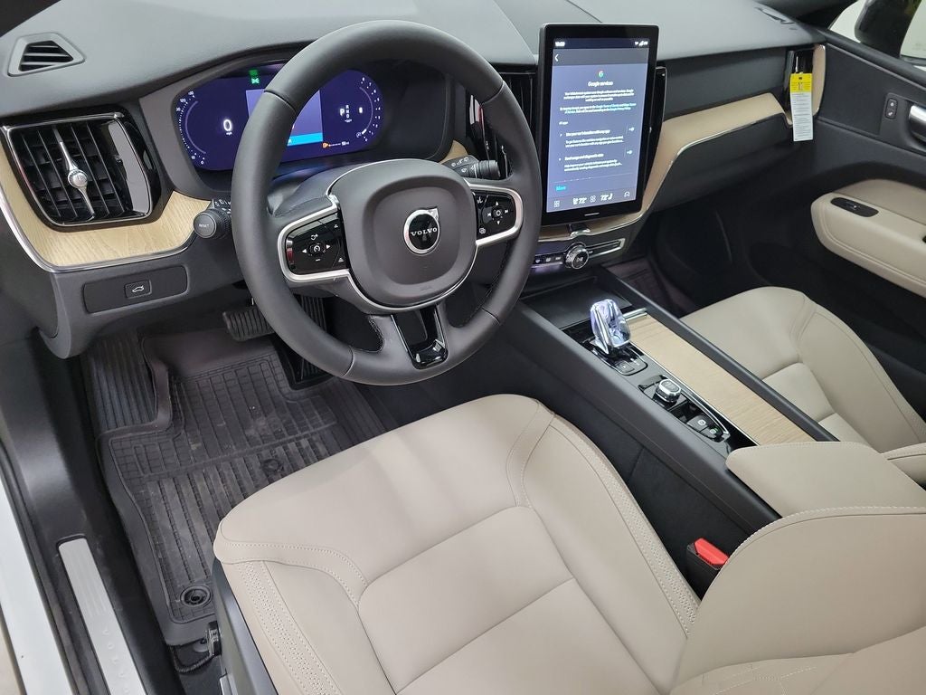 2026 Volvo XC60 B5 Plus