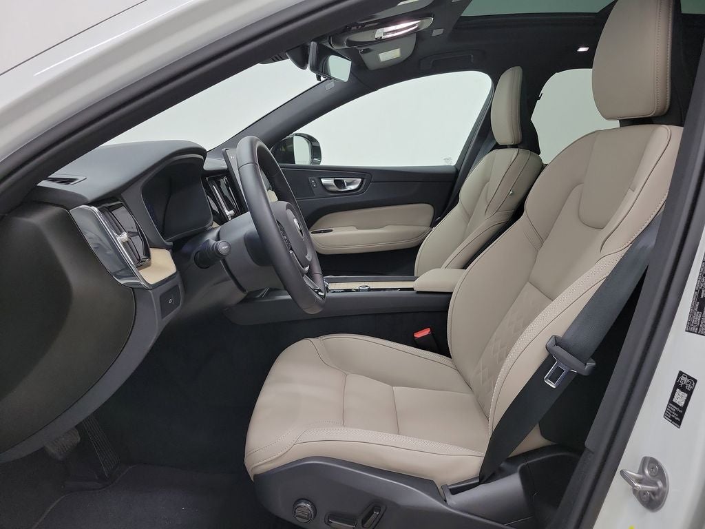 2026 Volvo XC60 B5 Core