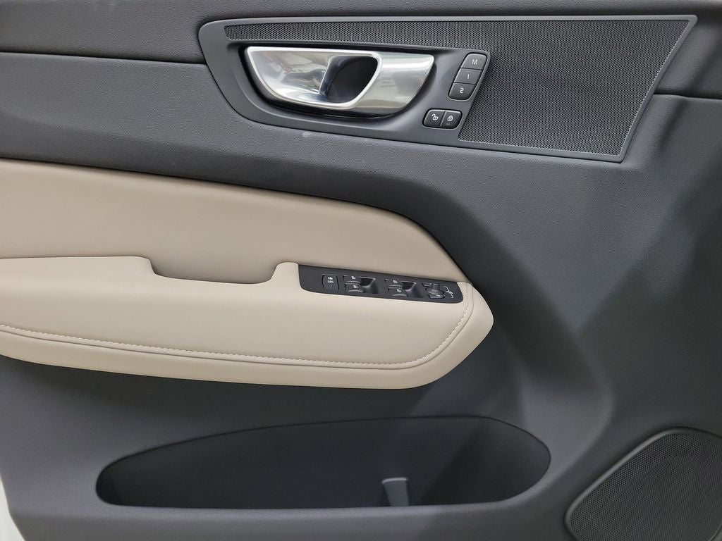 2026 Volvo XC60 B5 Core