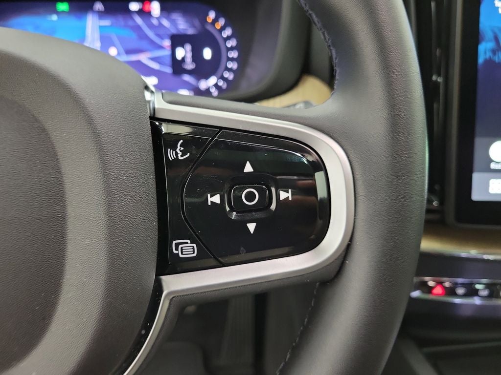 2026 Volvo XC60 B5 Core