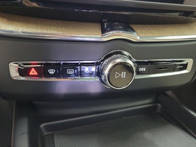 2026 Volvo XC60 B5 Core