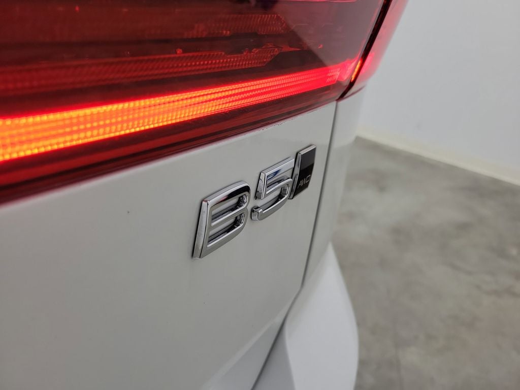 2026 Volvo XC60 B5 Core