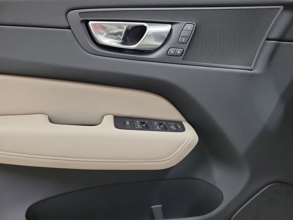 2026 Volvo XC60 B5 Core