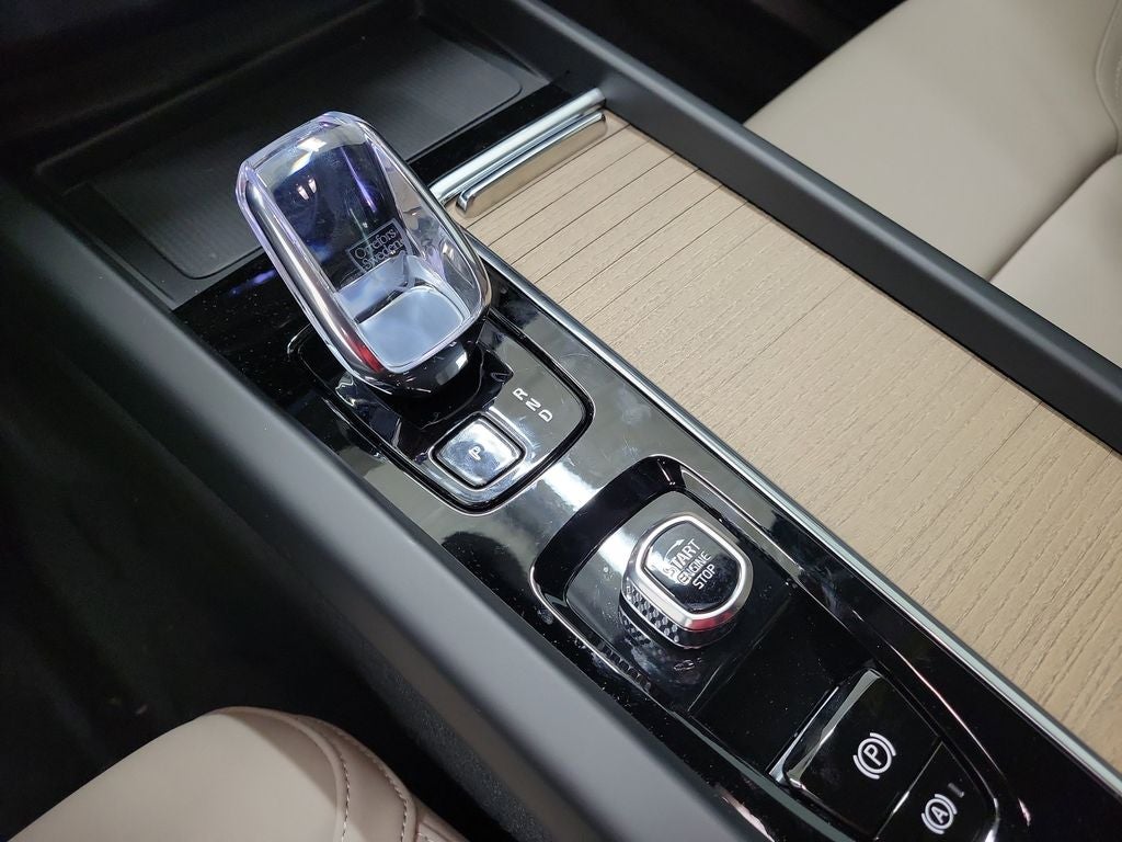 2026 Volvo XC60 B5 Core