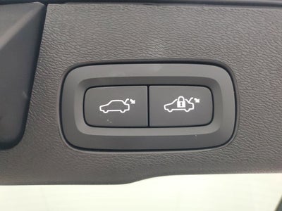 2025 Volvo XC60 B5 Core